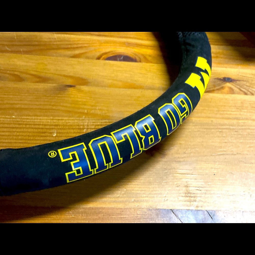 U of M steering wheel cover